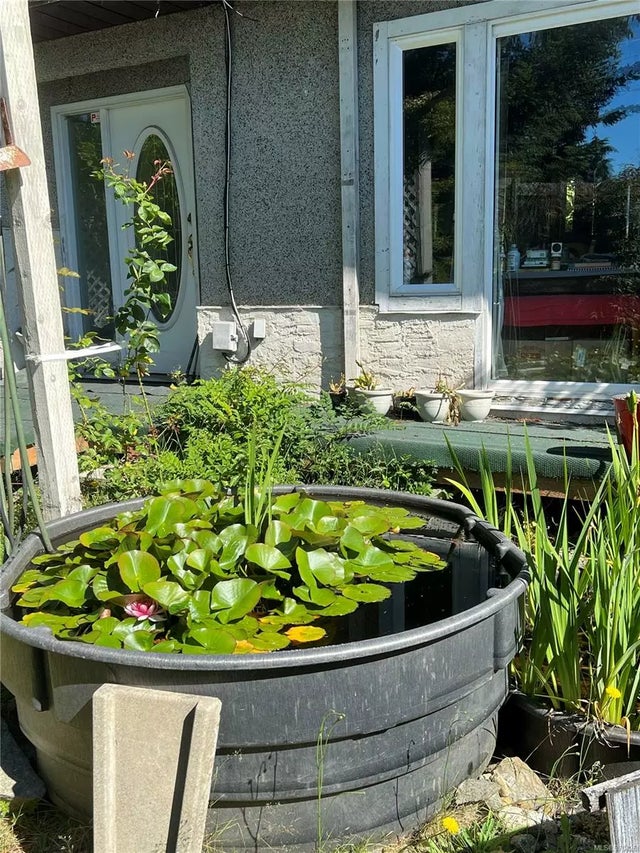 2 of 5 - 2130 Estevan Rd, Nanaimo, BC