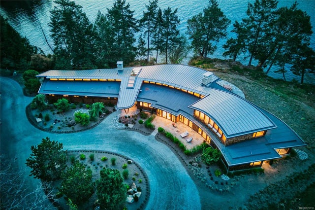 1 of 40 - 3200 Clam Bay Rd, Pender Island, BC