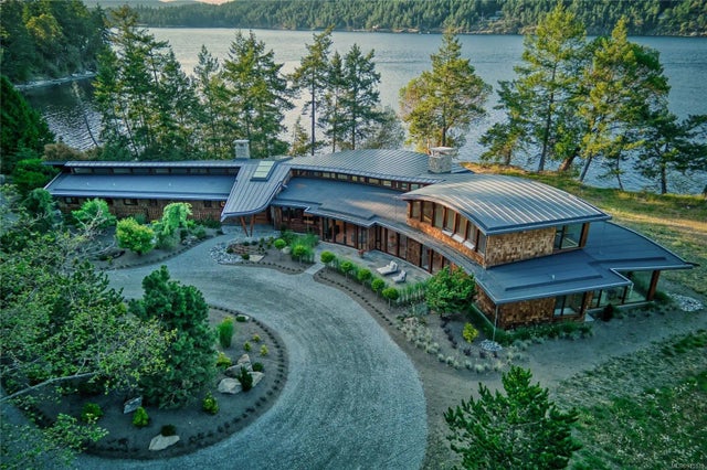 2 of 40 - 3200 Clam Bay Rd, Pender Island, BC