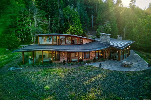 3 of 40 - 3200 Clam Bay Rd, Pender Island, BC