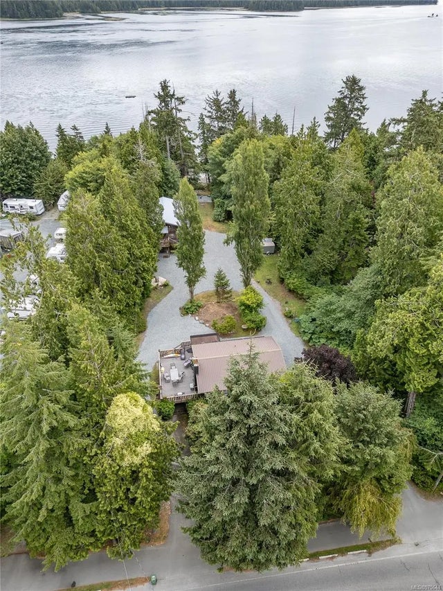 3 of 74 - 780 Campbell St, Tofino, BC