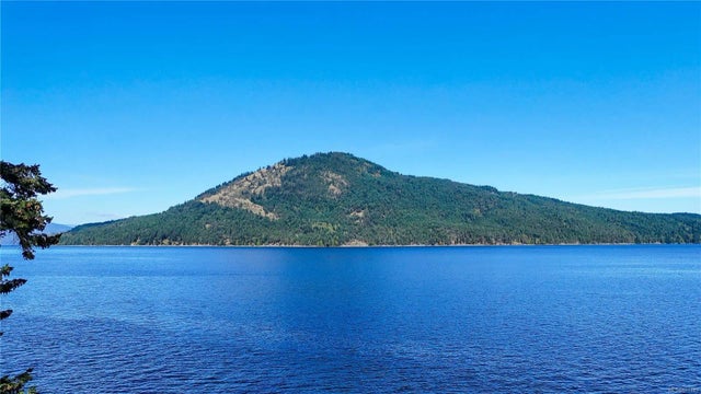 4 of 50 - 848 Lands End Rd, North Saanich, BC