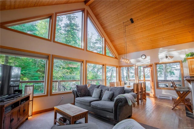 3 of 52 - 1027 Jensens Bay Rd, Tofino, BC