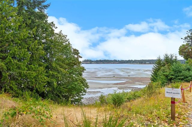 4 of 27 - 1175 Resort Dr 106, Parksville, BC