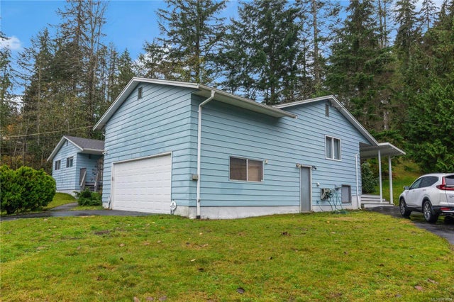 2 of 39 - 6513 Phantom Rd, Lantzville, BC