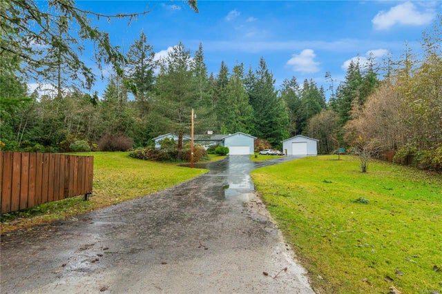 3 of 39 - 6513 Phantom Rd, Lantzville, BC