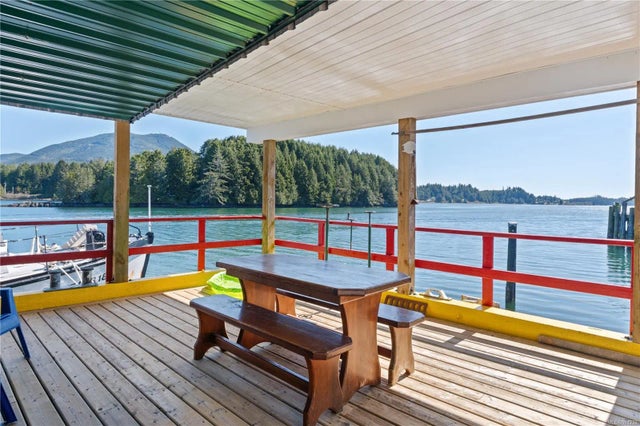 3 of 47 - 2015 Bay St, Ucluelet, BC