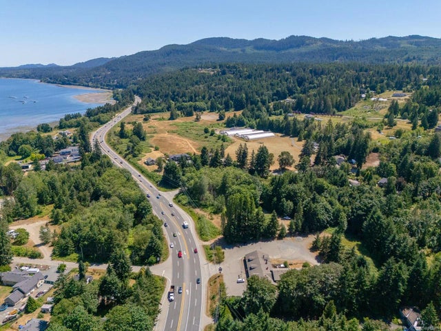 2 of 30 - 2433 Summerset Rd, Nanoose Bay, BC