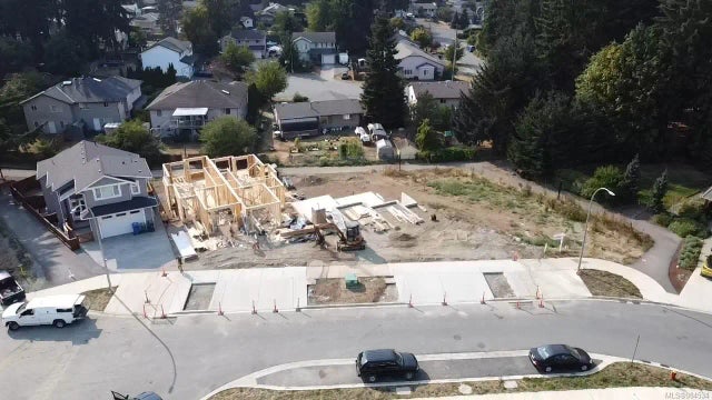 1 of 8 - 23 Leam Rd, Nanaimo, BC