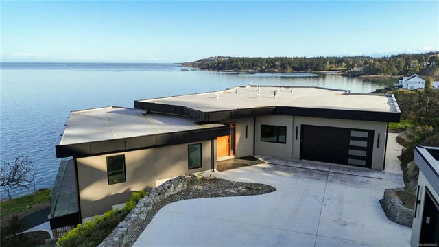 2 of 13 - 4351 Gordon Head Rd, Saanich, BC