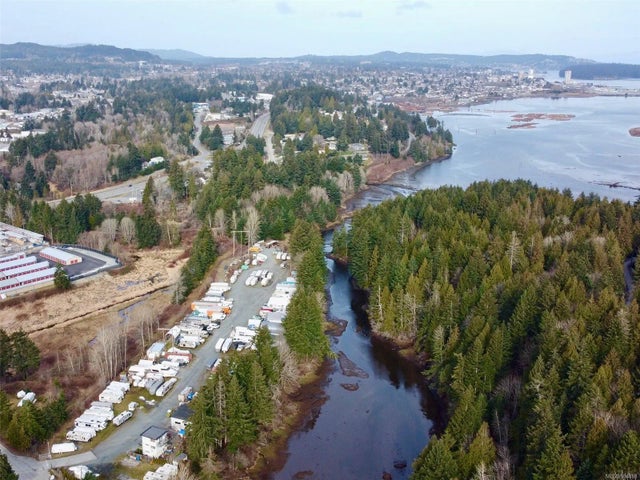 3 of 10 - 10 Maki Rd, Nanaimo, BC