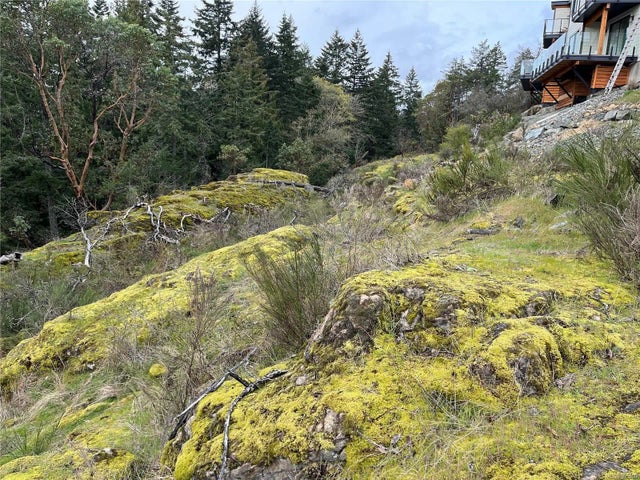 3 of 8 - 1221 Manzanita Pl, Nanaimo, BC