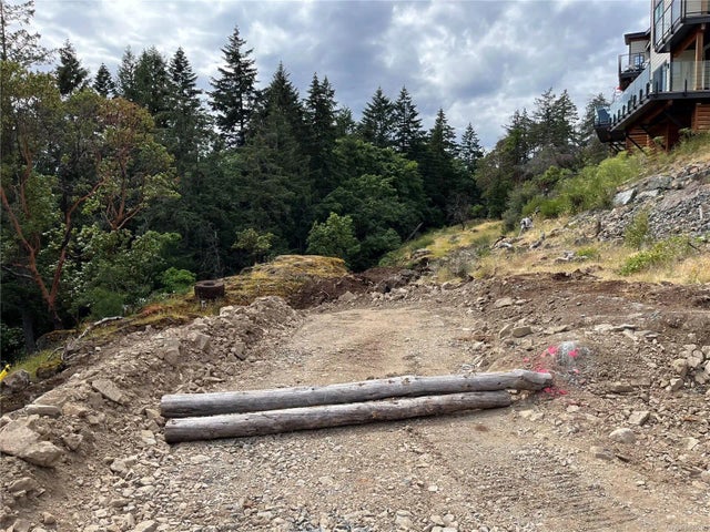 5 of 8 - 1221 Manzanita Pl, Nanaimo, BC