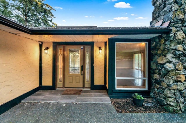 2 of 25 - 4133 Rocky Mountain Rd, Malahat, BC