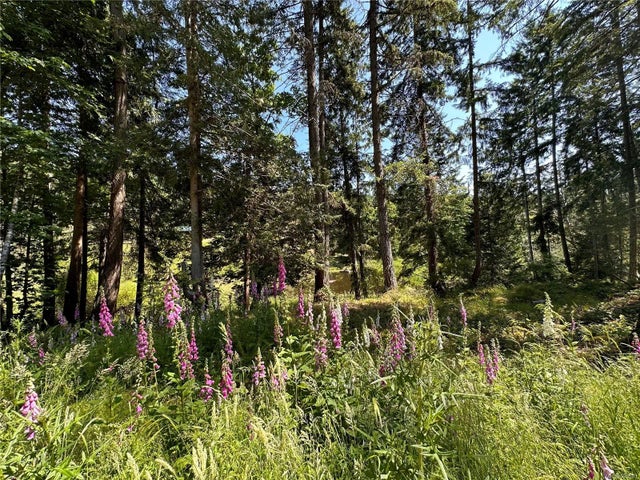 4 of 38 - 400 Baker Rd, Salt Spring, BC