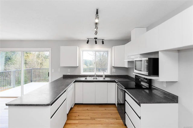 3 of 50 - 2838 Neyland Rd, Nanaimo, BC