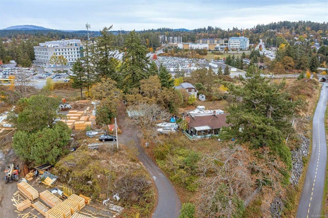 1 of 26 - 5 Erskine Lane, View Royal, BC