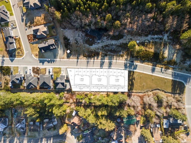 4 of 30 - 118 Edgewood Dr, Lake Cowichan, BC