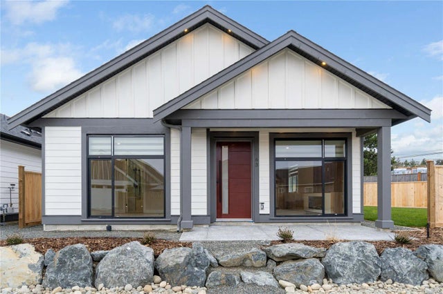 1 of 23 - 637 Buttonwood Lane, Parksville, BC