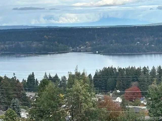 2 of 8 - 436 Thetis Dr, Ladysmith, BC