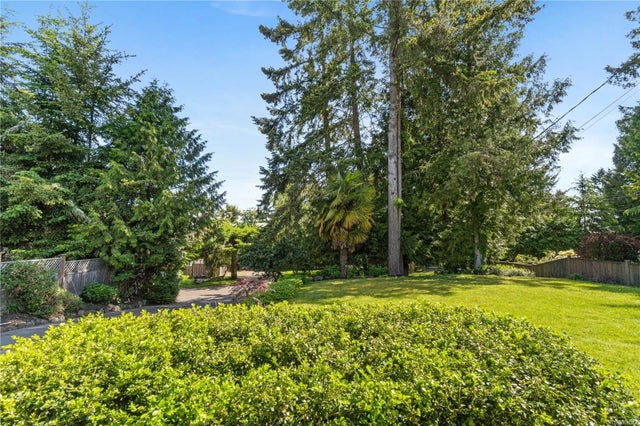 4 of 38 - 1333 Carmel Pl, Nanoose Bay, BC