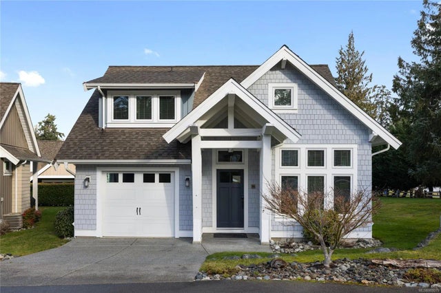 1 of 29 - 5251 Island Hwy W 26, Qualicum Beach, BC