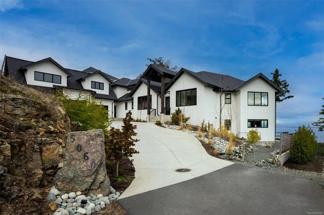 1 of 37 - 5060 Broad Ridge Pl, Lantzville, BC
