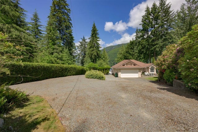 5 of 65 - 8250 Sa-seen-os Cres, Youbou, BC