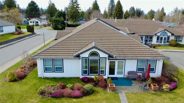 2 of 41 - 264 Mcvickers St 202, Parksville, BC