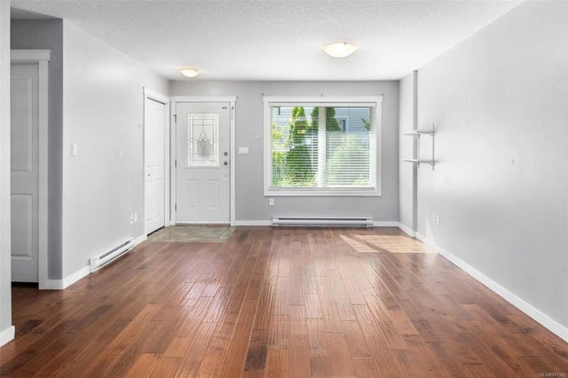 2 of 40 - 1141 2nd Ave 2, Ladysmith, BC