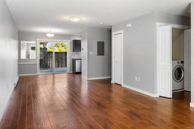 3 of 40 - 1141 2nd Ave 2, Ladysmith, BC