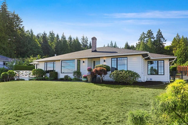 5 of 76 - 274 Crescent Rd W, Qualicum Beach, BC
