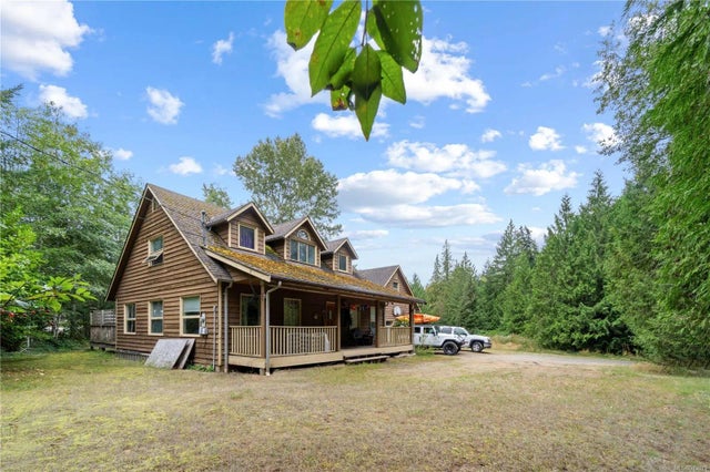 2 of 39 - 899 Qualicum Rd, Qualicum Beach, BC