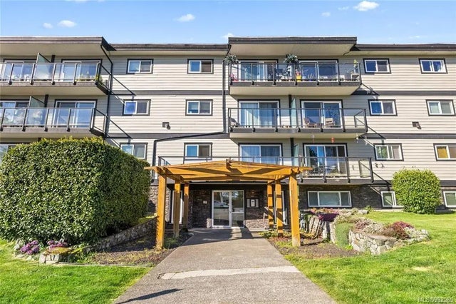 1 of 37 - 218 Bayview Ave 101, Ladysmith, BC