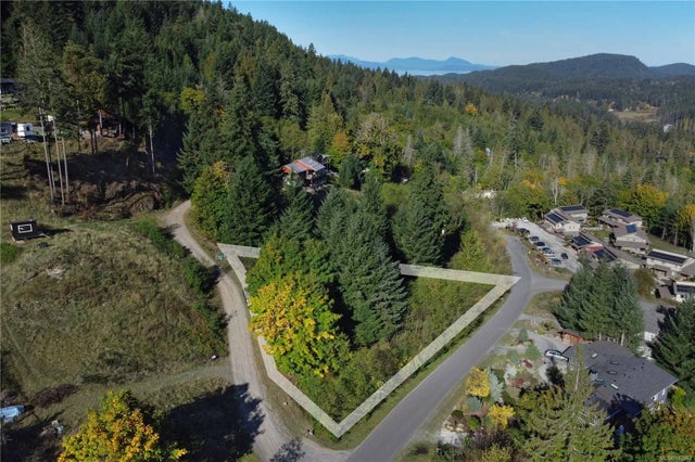 2 of 20 - Sl 22 Bishops Walk Rd, Salt Spring, BC