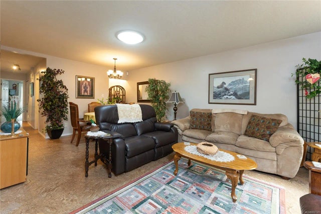 4 of 38 - 239 Fifth Ave, Qualicum Beach, BC
