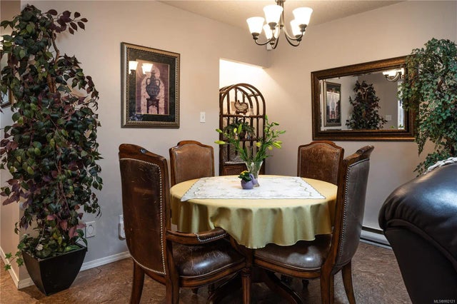 5 of 38 - 239 Fifth Ave, Qualicum Beach, BC