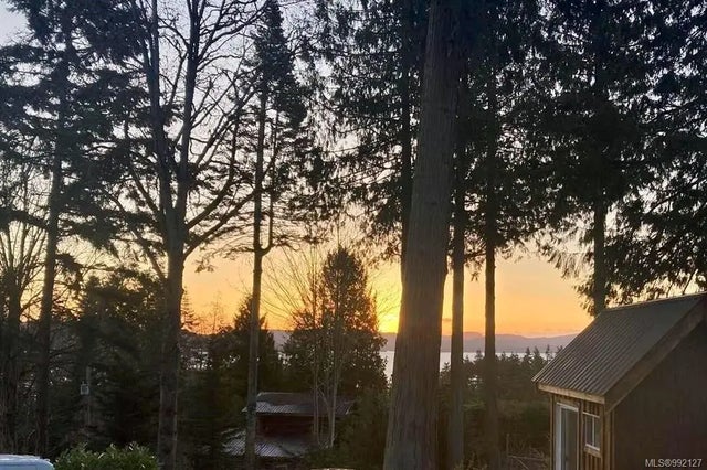 5 of 14 - 174 Victoria St, Salt Spring, BC