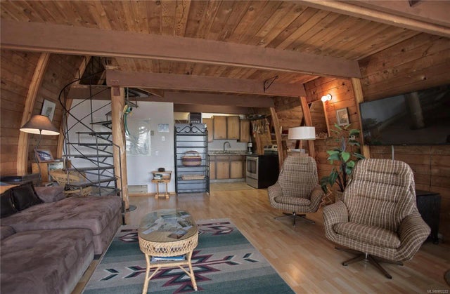 4 of 29 - 155 Mountain Park Dr, Salt Spring, BC