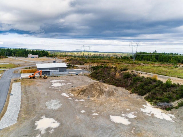 4 of 9 - 3 Ashling Rd, Qualicum Beach, BC