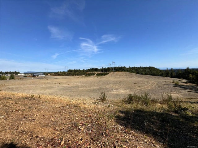 5 of 10 - 4 Ashling Rd, Qualicum Beach, BC