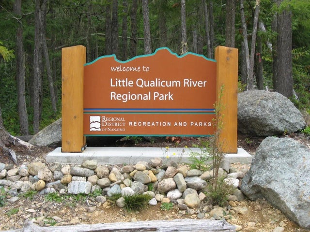 3 of 9 - 5 Ashling Rd, Qualicum Beach, BC