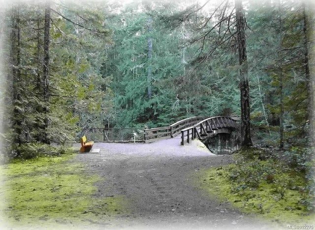5 of 9 - 5 Ashling Rd, Qualicum Beach, BC