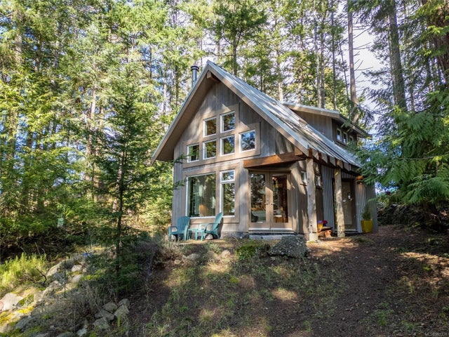 1 of 35 - 1617 Schooner Way, Pender Island, BC