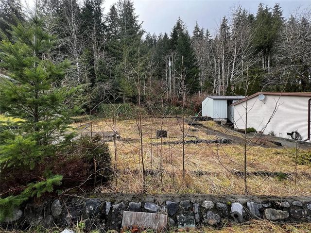 3 of 12 - 854 Maquinna Dr S, Tahsis, BC
