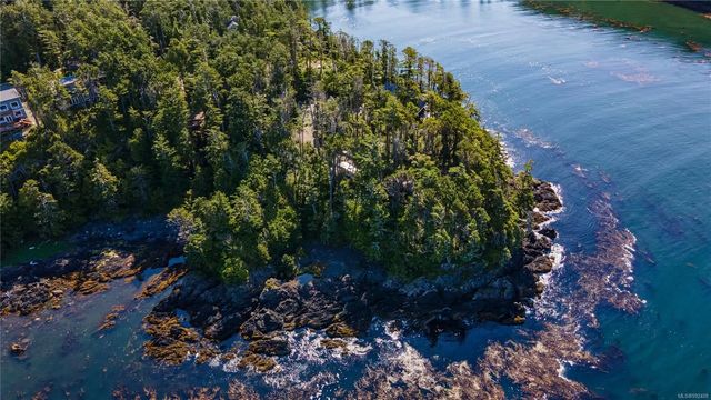 2 of 26 - 392 Reef Point Rd, Ucluelet, BC