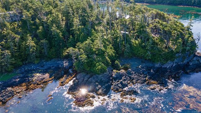 3 of 26 - 392 Reef Point Rd, Ucluelet, BC