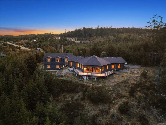 2 of 47 - 1490 Finlayson View Pl, Shawnigan Lake, BC