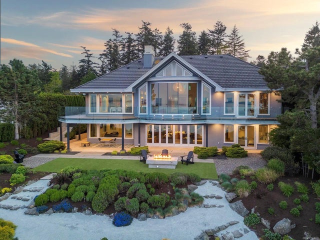 5 of 79 - 2950 Phyllis St, Saanich, BC