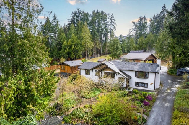 2 of 33 - 218 Sunningdale Rd E, Qualicum Beach, BC